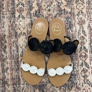 Jack Rogers Lauren Colorblock Black and White Sandal size 9.5 medium width 9.5M